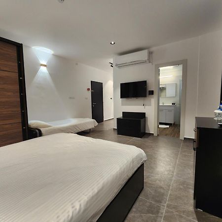 נצרת Zozo Guesthouse מראה חיצוני תמונה